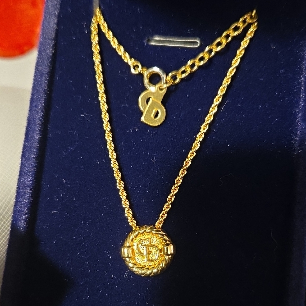 Dior Gold Pendant Necklace Authentic Free Dior Mirror Will Purchase